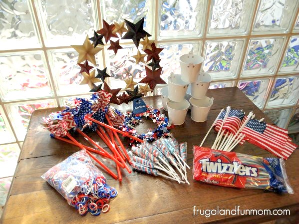 Oriental Trading Patriotic Red White and Blue 4th of July Decorating #DIY #RedWhiteBlue #Patriotic #July4th